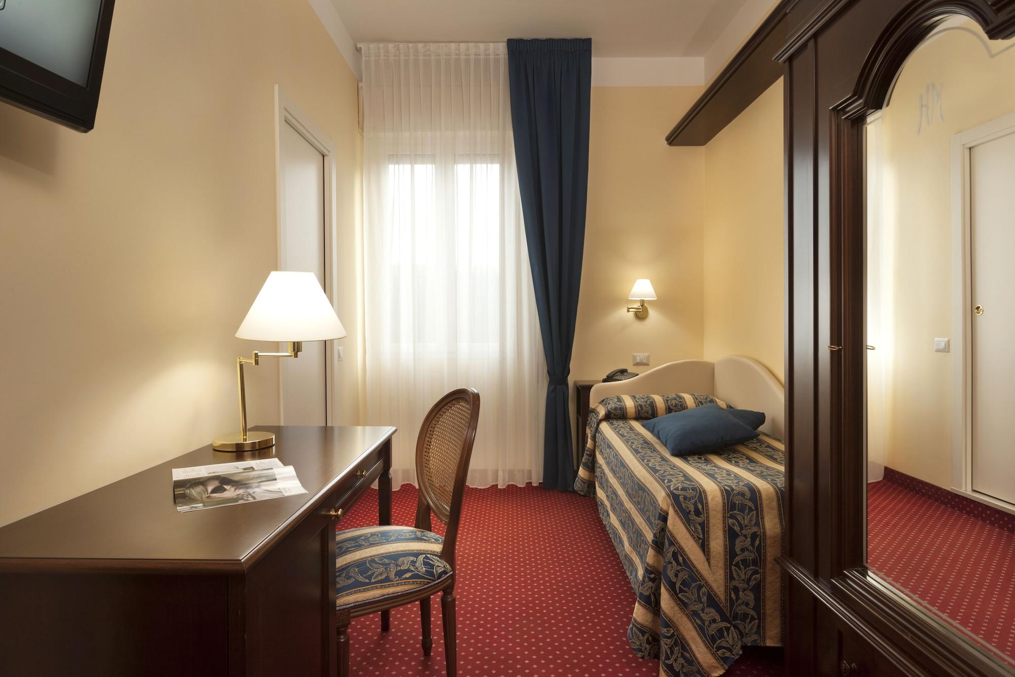 Hotel Milano Helvetia Riccione Buitenkant foto