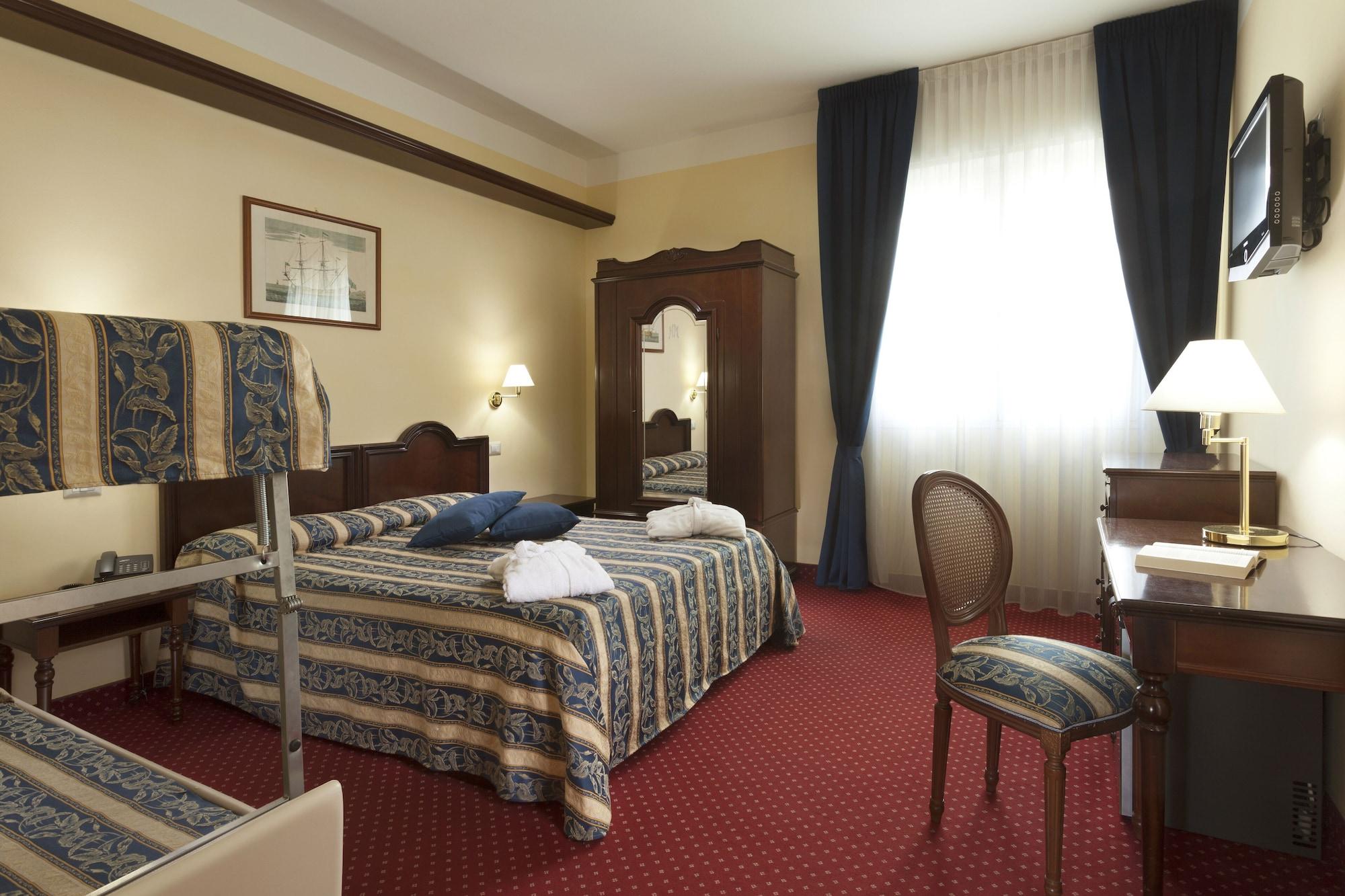 Hotel Milano Helvetia Riccione Buitenkant foto