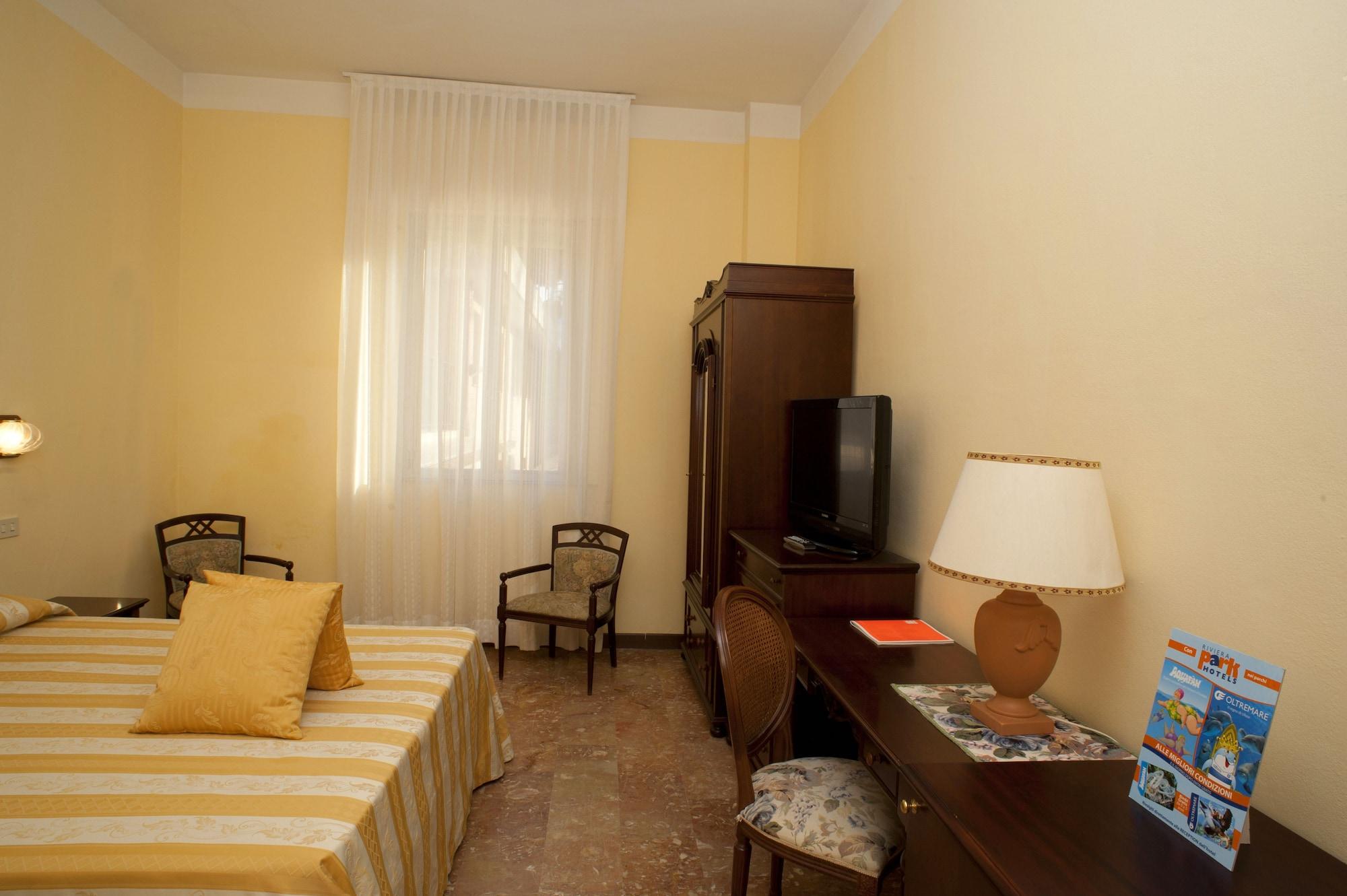 Hotel Milano Helvetia Riccione Buitenkant foto