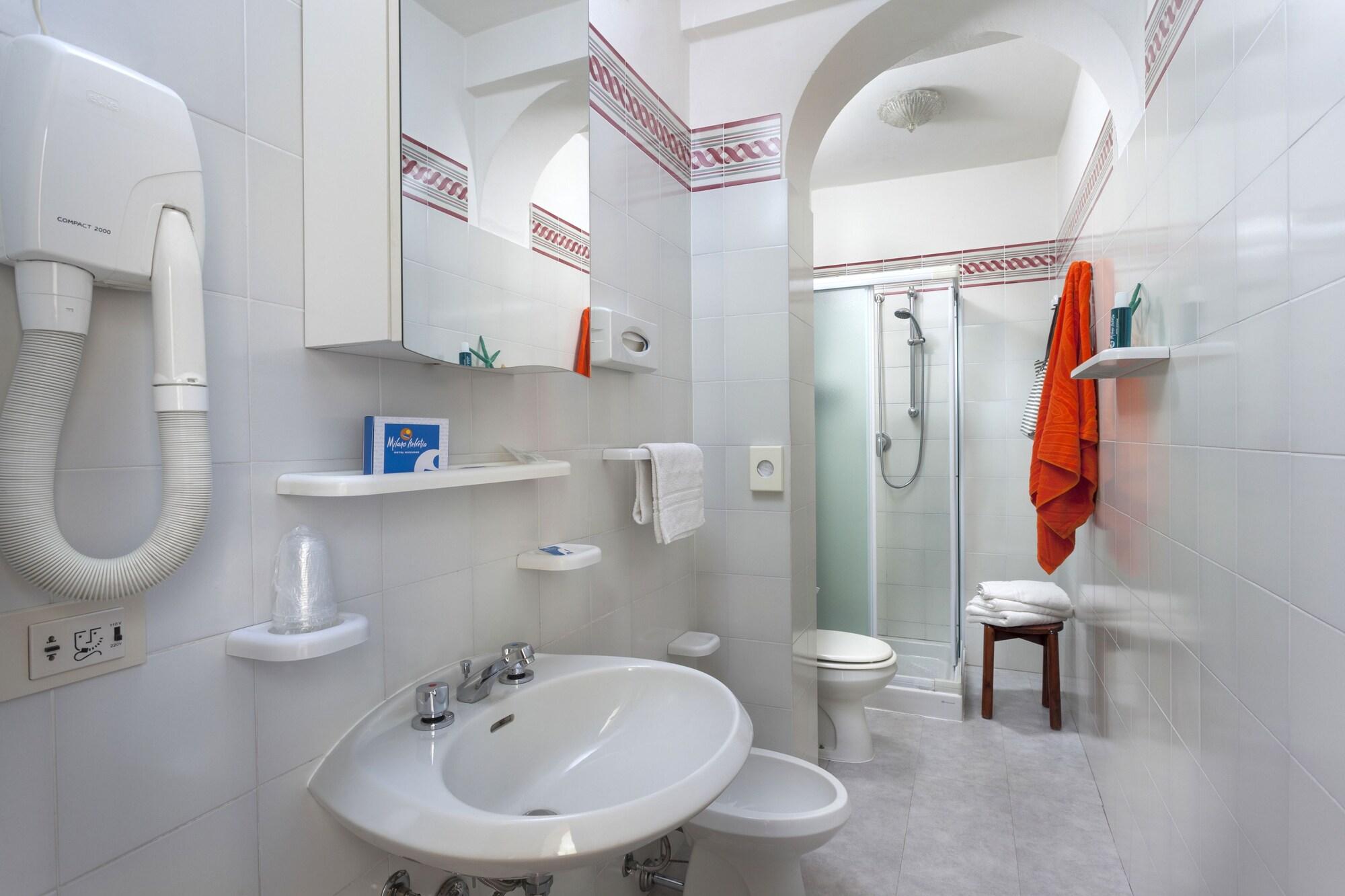 Hotel Milano Helvetia Riccione Buitenkant foto