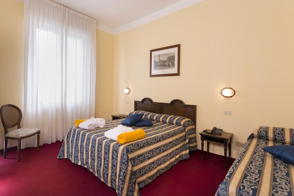Hotel Milano Helvetia Riccione Buitenkant foto