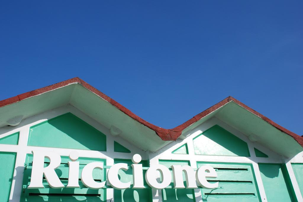Hotel Milano Helvetia Riccione Buitenkant foto